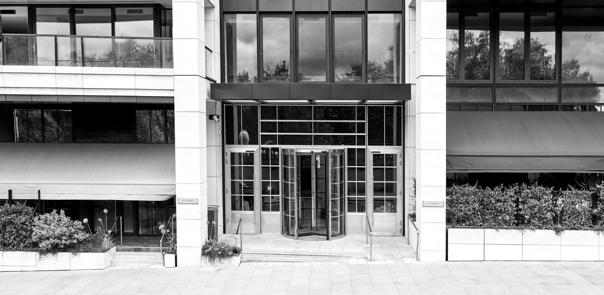 The entrance to 180 The Thames on Temple Place